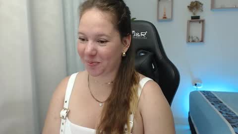 Snapshot of tamy_shine87 chatting on December 2024 12:07:02 AM Im Samy online show from December 2024 12:07:02 AM