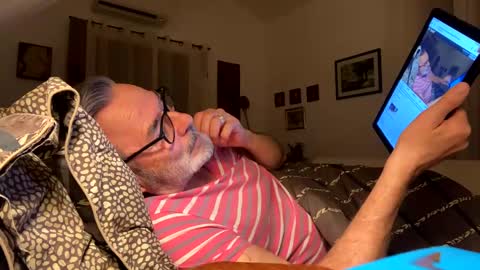 Dominique online show from January 2025 10:24:01 PM