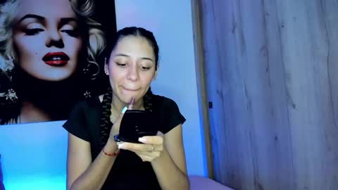 tania06 online show from October 2025 01:20:02 PM