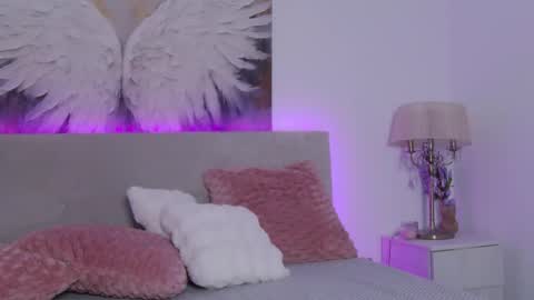 Tania Amore online show from November 2025 05:59:01 PM