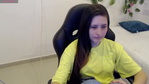 Tania  online show from December 2024 03:11:02 PM