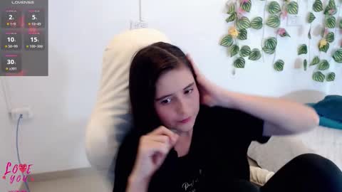 Tania  online show from February 2026 07:01:02 PM