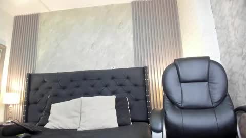 Tanisha online show from December 2025 07:31:01 PM