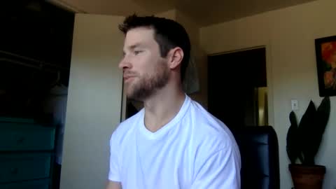 Dr. Love online show from November 2025 03:35:01 PM