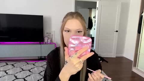 Alisa online show from February 2026 11:03:01 AM