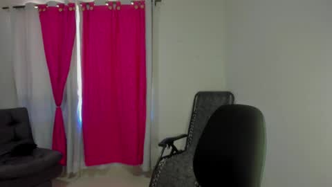 tara_thonson online show from April 2026 03:21:02 PM