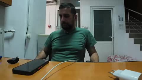 Snapshot of tarkan198 chatting on January 2025 03:54:02 PM tarkan198 online show from January 2025 03:54:02 PM