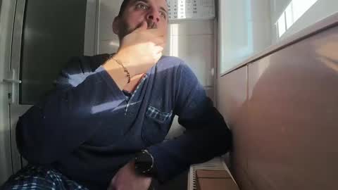 Snapshot of tarkan198 chatting on January 2025 08:00:01 AM tarkan198 online show from January 2025 08:00:01 AM