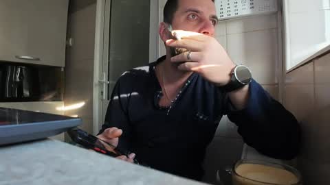 Snapshot of tarkan198 chatting on January 2025 07:11:01 AM tarkan198 online show from January 2025 07:11:01 AM