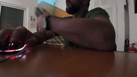 Snapshot of tarkan198 chatting on January 2025 06:38:01 PM tarkan198 online show from January 2025 06:38:01 PM