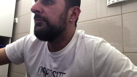 Snapshot of tarkan198 chatting on January 2025 03:49:01 PM tarkan198 online show from January 2025 03:49:01 PM