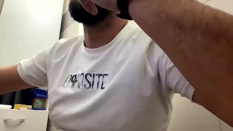 Snapshot of tarkan198 chatting on January 2025 07:04:01 PM tarkan198 online show from January 2025 07:04:01 PM