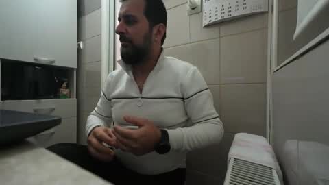 Snapshot of tarkan198 chatting on February 2025 06:13:02 PM tarkan198 online show from February 2025 06:13:02 PM