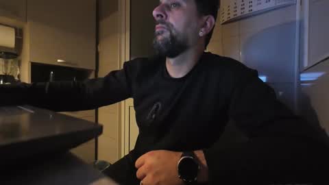 Snapshot of tarkan198 chatting on February 2025 04:43:01 AM tarkan198 online show from February 2025 04:43:01 AM