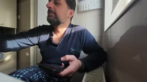 Snapshot of tarkan198 chatting on February 2025 07:07:01 AM tarkan198 online show from February 2025 07:07:01 AM