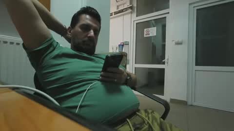 Snapshot of tarkan198 chatting on February 2025 06:19:01 PM tarkan198 online show from February 2025 06:19:01 PM