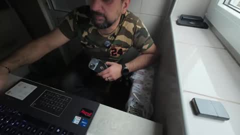 Snapshot of tarkan198 chatting on February 2025 06:44:01 AM tarkan198 online show from February 2025 06:44:01 AM