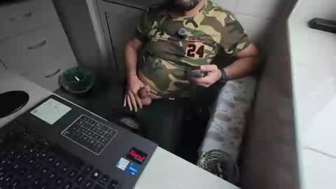 Snapshot of tarkan198 chatting on February 2025 12:54:01 PM tarkan198 online show from February 2025 12:54:01 PM