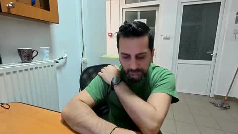 Snapshot of tarkan198 chatting on February 2025 08:03:02 PM tarkan198 online show from February 2025 08:03:02 PM