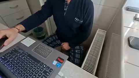 Snapshot of tarkan198 chatting on February 2025 10:50:01 AM tarkan198 online show from February 2025 10:50:01 AM