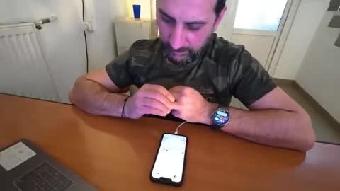 Snapshot of tarkan198 chatting on February 2025 01:46:02 PM tarkan198 online show from February 2025 01:46:02 PM