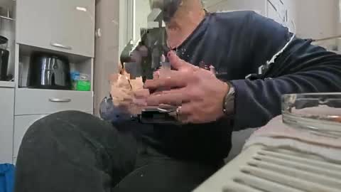 Snapshot of tarkan198 chatting on February 2025 07:33:01 AM tarkan198 online show from February 2025 07:33:01 AM