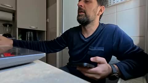 Snapshot of tarkan198 chatting on February 2025 10:37:02 AM tarkan198 online show from February 2025 10:37:02 AM