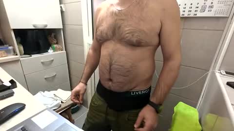 Snapshot of tarkan198 chatting on February 2025 06:47:02 PM tarkan198 online show from February 2025 06:47:02 PM