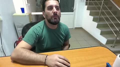 Snapshot of tarkan198 chatting on February 2025 08:28:02 PM tarkan198 online show from February 2025 08:28:02 PM