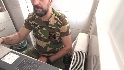 Snapshot of tarkan198 chatting on March 2025 07:03:01 AM tarkan198 online show from March 2025 07:03:01 AM