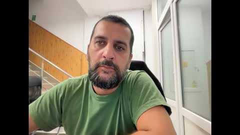 Snapshot of tarkan198 chatting on October 2025 05:10:01 PM tarkan198 online show from October 2025 05:10:01 PM