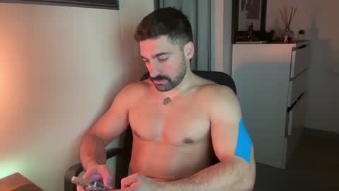 tarquit8 online show from February 2026 09:35:01 PM