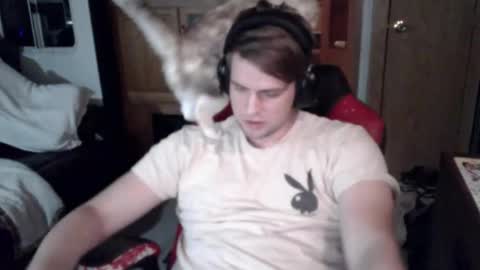 tarus333 online show from November 2025 05:18:02 AM