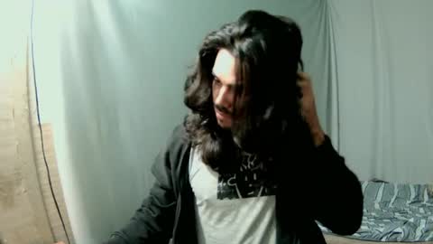 tarzanz_here online show from May 2026 12:05:01 AM