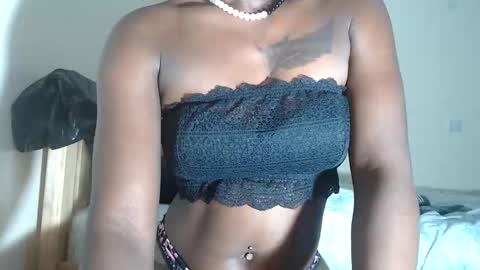 Tash online show from October 2025 03:36:01 PM