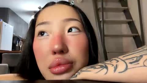 Viola online show from December 2025 04:27:01 PM