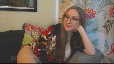 Vivian  Clark online show from October 2025 01:43:02 PM