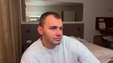 Snapshot of tasty_justin chatting on October 2025 07:15:02 PM My shows 2100500 UTC3 online show from October 2025 07:15:02 PM