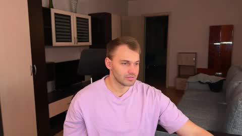 My shows 2100500 UTC3 online show from January 2026 07:19:02 PM