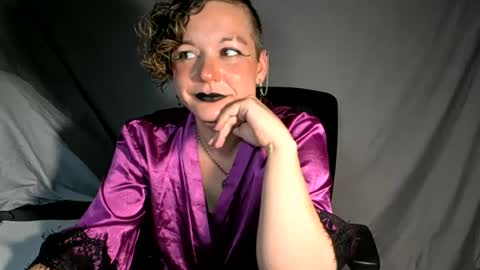 Snapshot of tastydreams_ chatting on June 2026 02:33:01 AM TastyDreams online show from June 2026 02:33:01 AM