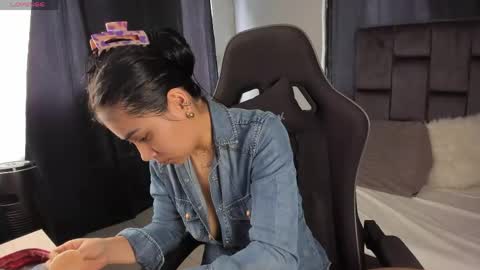 Tatiana online show from April 2026 08:01:02 PM