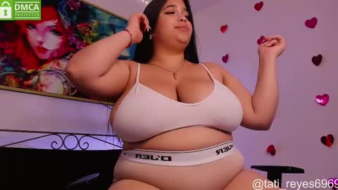 Snapshot of tati_reyes chatting on February 2025 04:10:02 PM Tatiana --- Schedule Monday to Sundays 800 to 200 UTC-5 online show from February 2025 04:10:02 PM