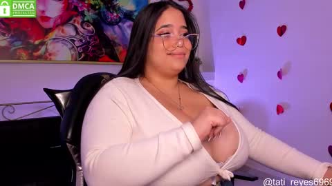 Snapshot of tati_reyes chatting on February 2025 01:00:02 PM Tatiana --- Schedule Monday to Sundays 800 to 200 UTC-5 online show from February 2025 01:00:02 PM