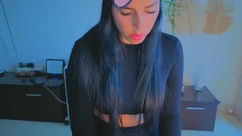 Snapshot of tatiana2224 chatting on November 2025 05:57:01 PM tatiana2224 online show from November 2025 05:57:01 PM