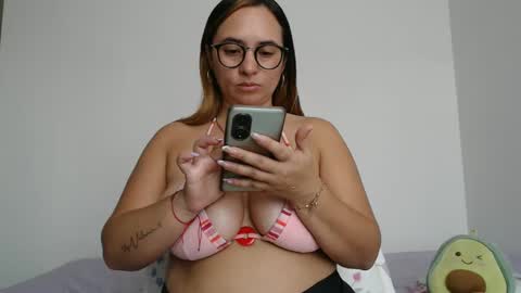 Snapshot of tatiana_monteros chatting on December 2024 04:01:02 PM tatiana_monteros online show from December 2024 04:01:02 PM