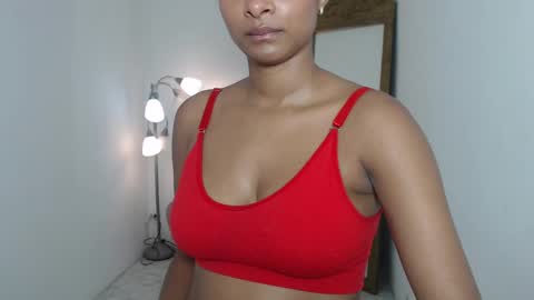 Snapshot of tatiana_oconell2 chatting on October 2025 03:07:01 AM isabel online show from October 2025 03:07:01 AM