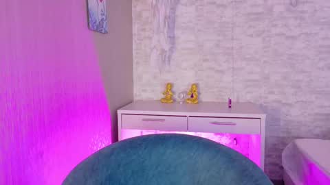 Tati online show from November 2025 05:17:01 AM