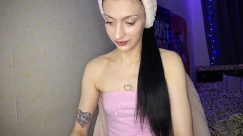 tatika_williams online show from December 2025 04:04:01 PM