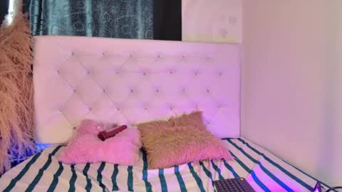 tatix online show from April 2026 07:58:01 PM