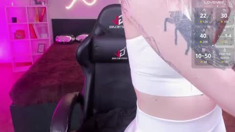 tattoo_artbaby online show from April 2026 06:40:01 AM